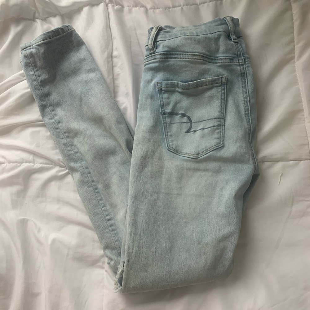 American Eagle light wash next level stretch size 2 jeans